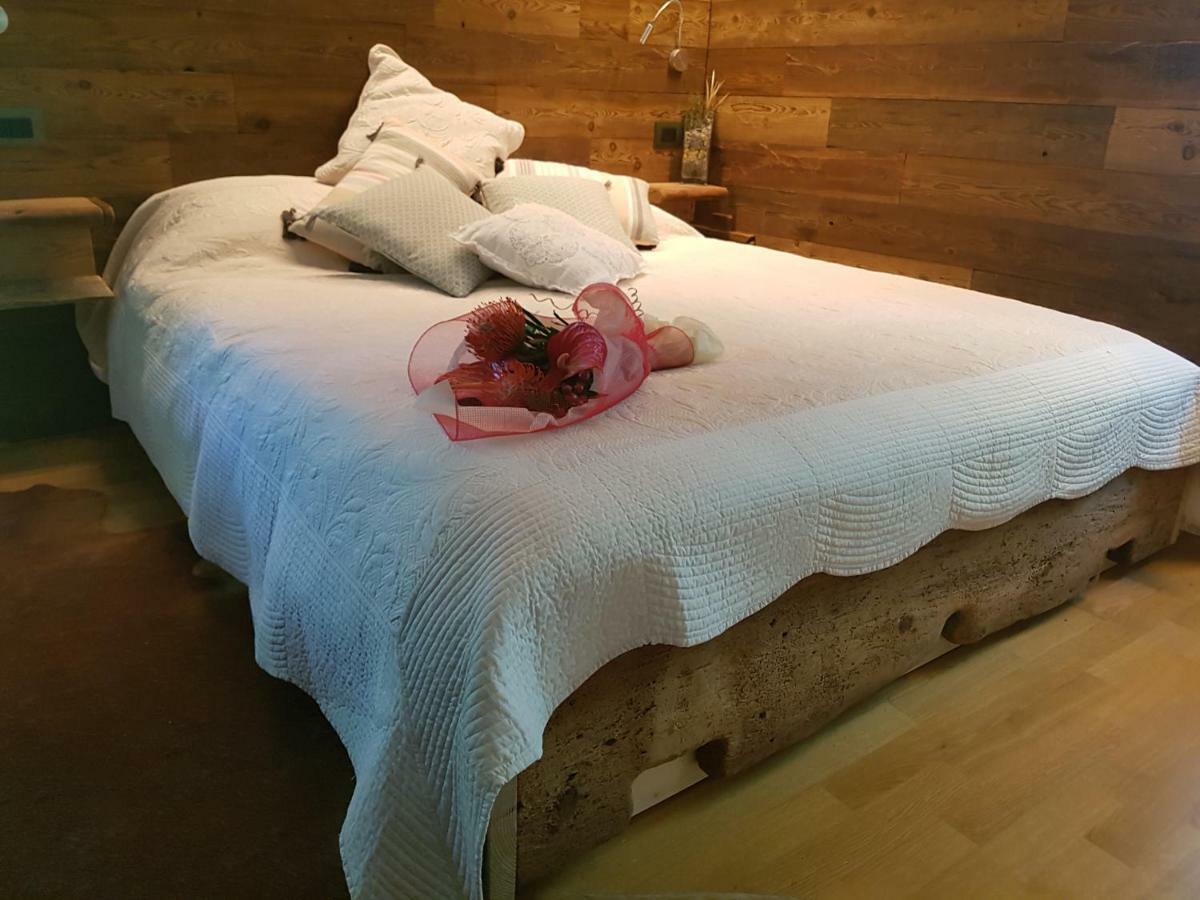 Bed and Breakfast Grange Epiney Bed E Breakfast Ла-Саль Экстерьер фото